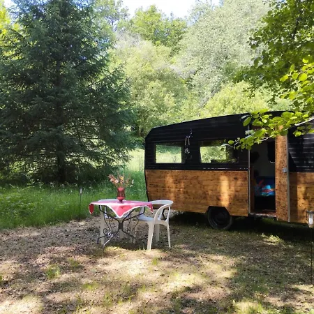 La Caravane Nature Saint-Julien-le-Petit Exterior photo